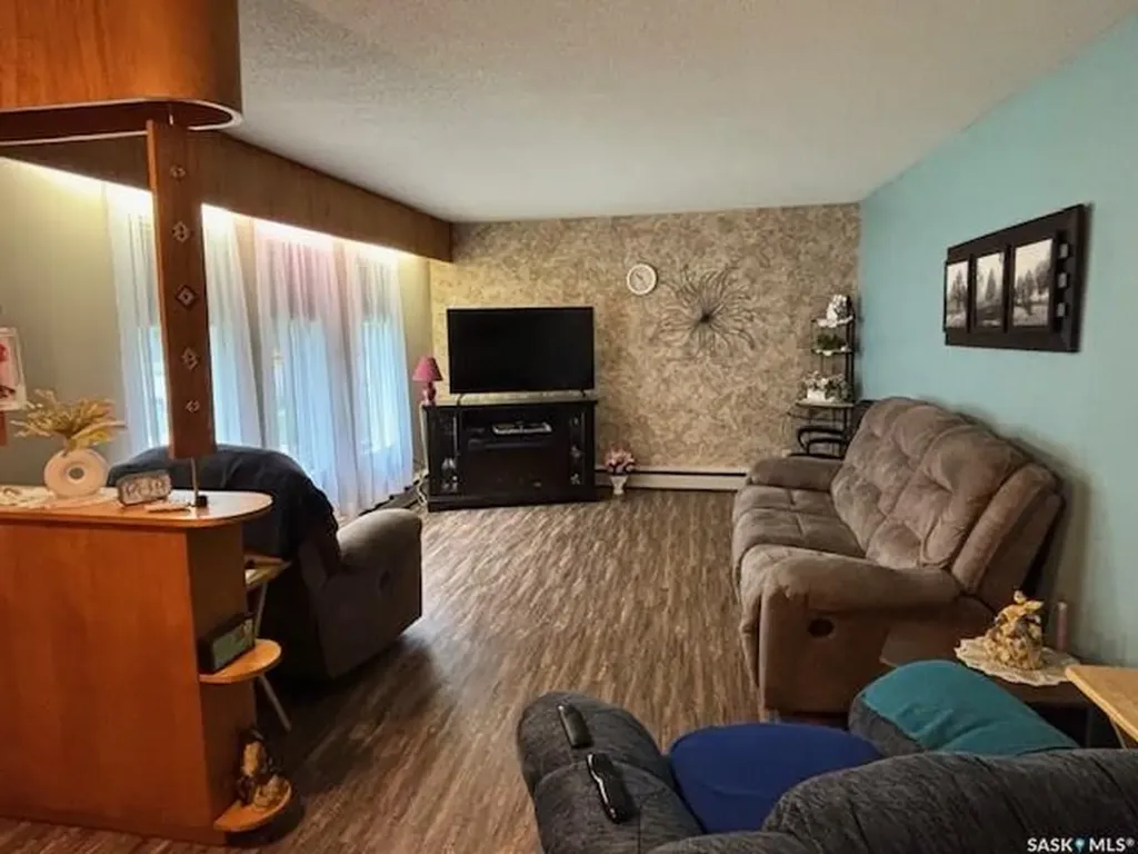 1009 Main Street Canora SK S0A 0L0