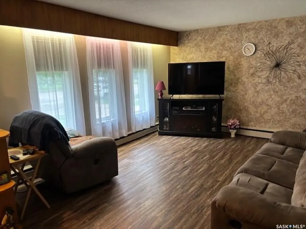 1009 Main Street Canora SK S0A 0L0