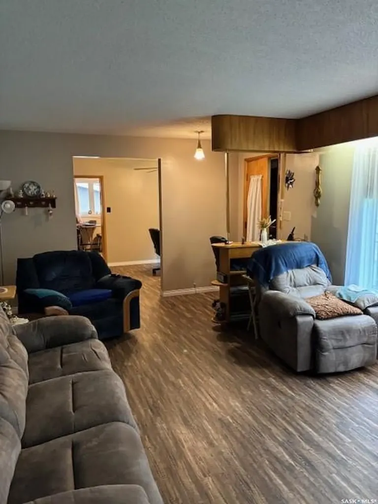 1009 Main Street Canora SK S0A 0L0