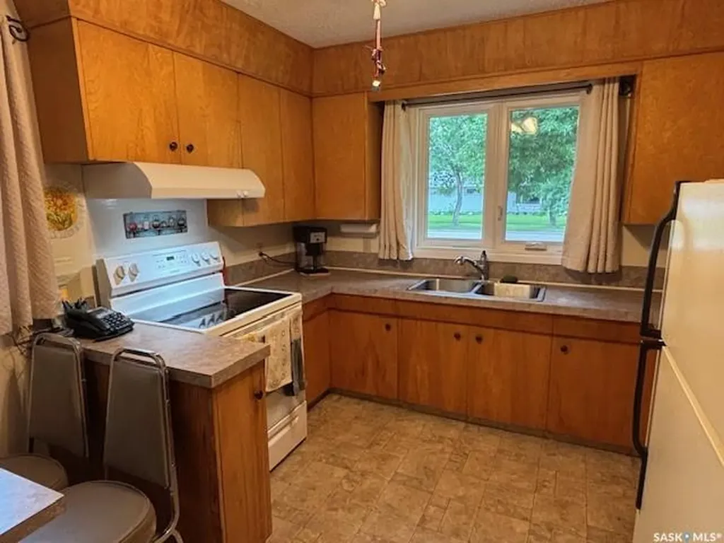 1009 Main Street Canora SK S0A 0L0