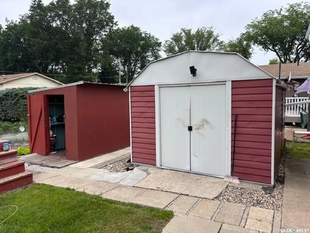 1009 Main Street Canora SK S0A 0L0