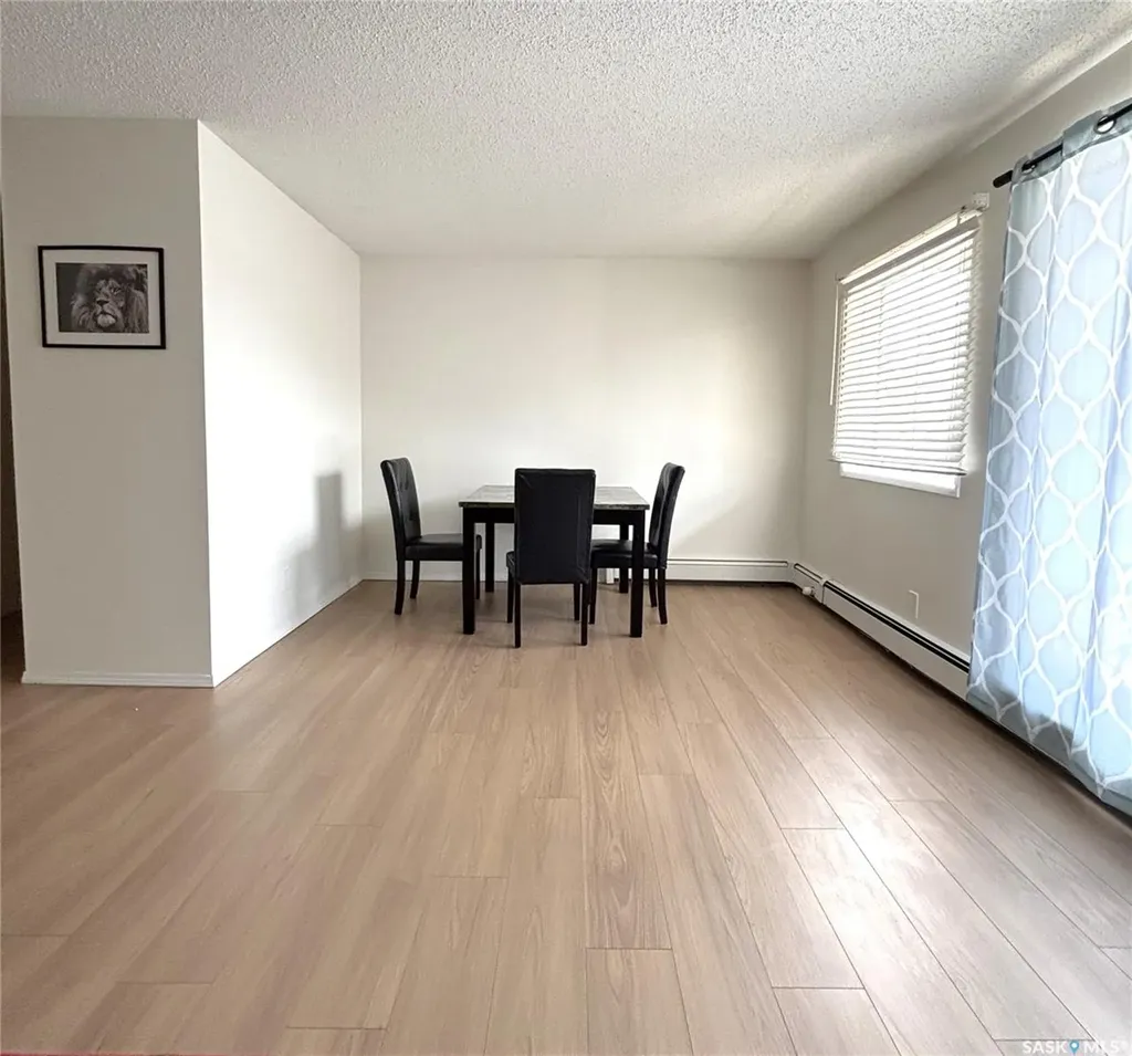 385 Kingsmere Boulevard Saskatoon SK S7J 4J6
