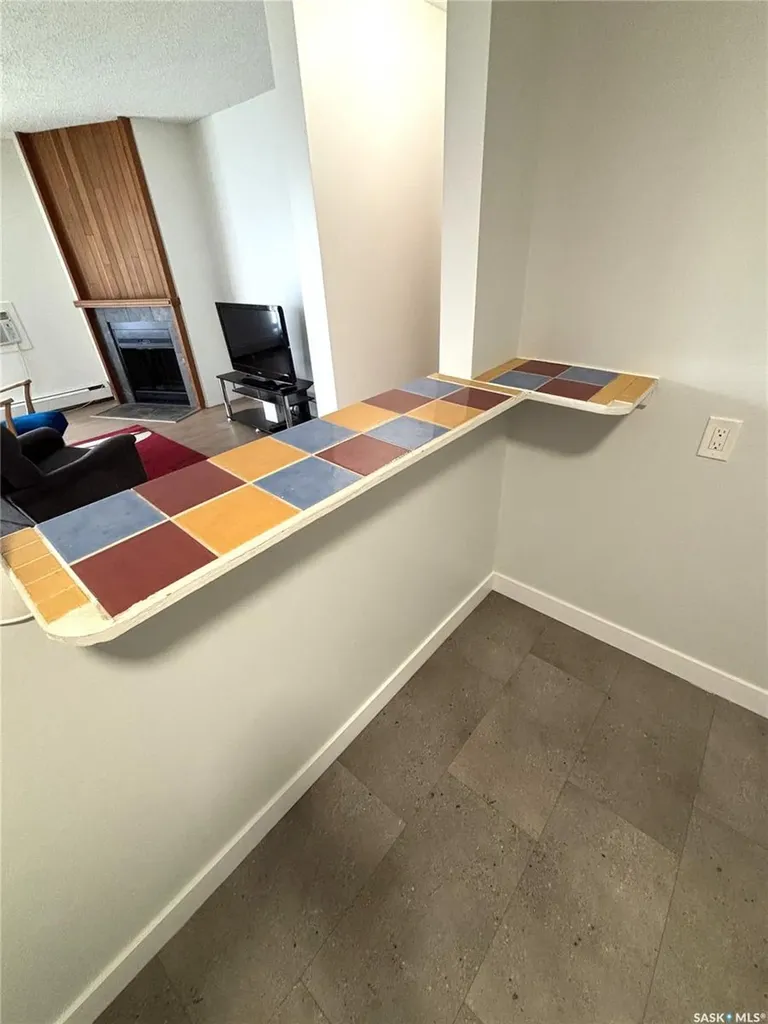 385 Kingsmere Boulevard Saskatoon SK S7J 4J6