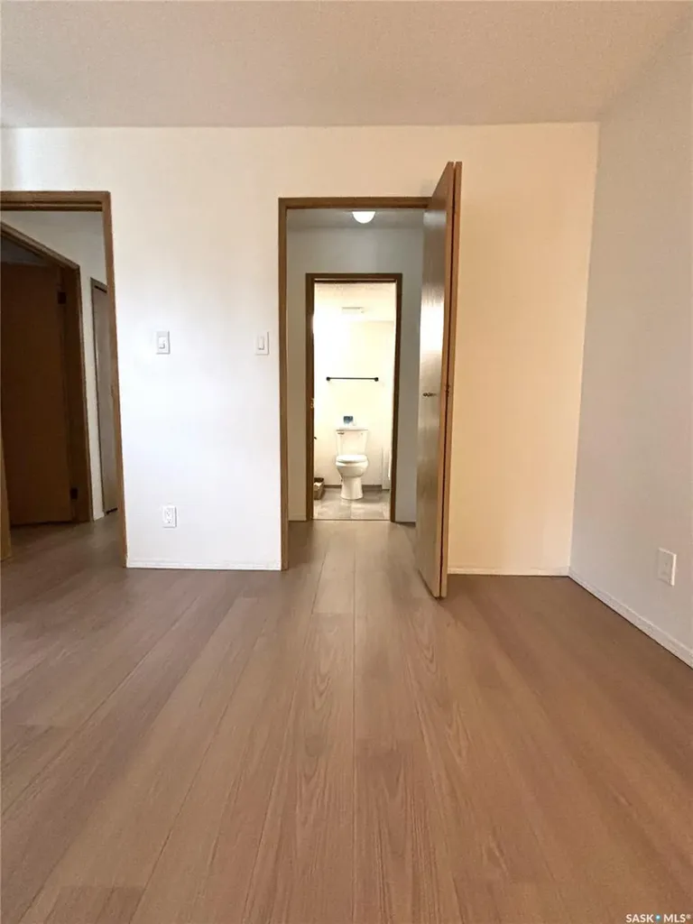 385 Kingsmere Boulevard Saskatoon SK S7J 4J6