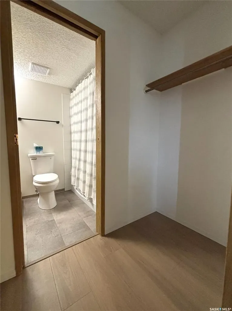 385 Kingsmere Boulevard Saskatoon SK S7J 4J6