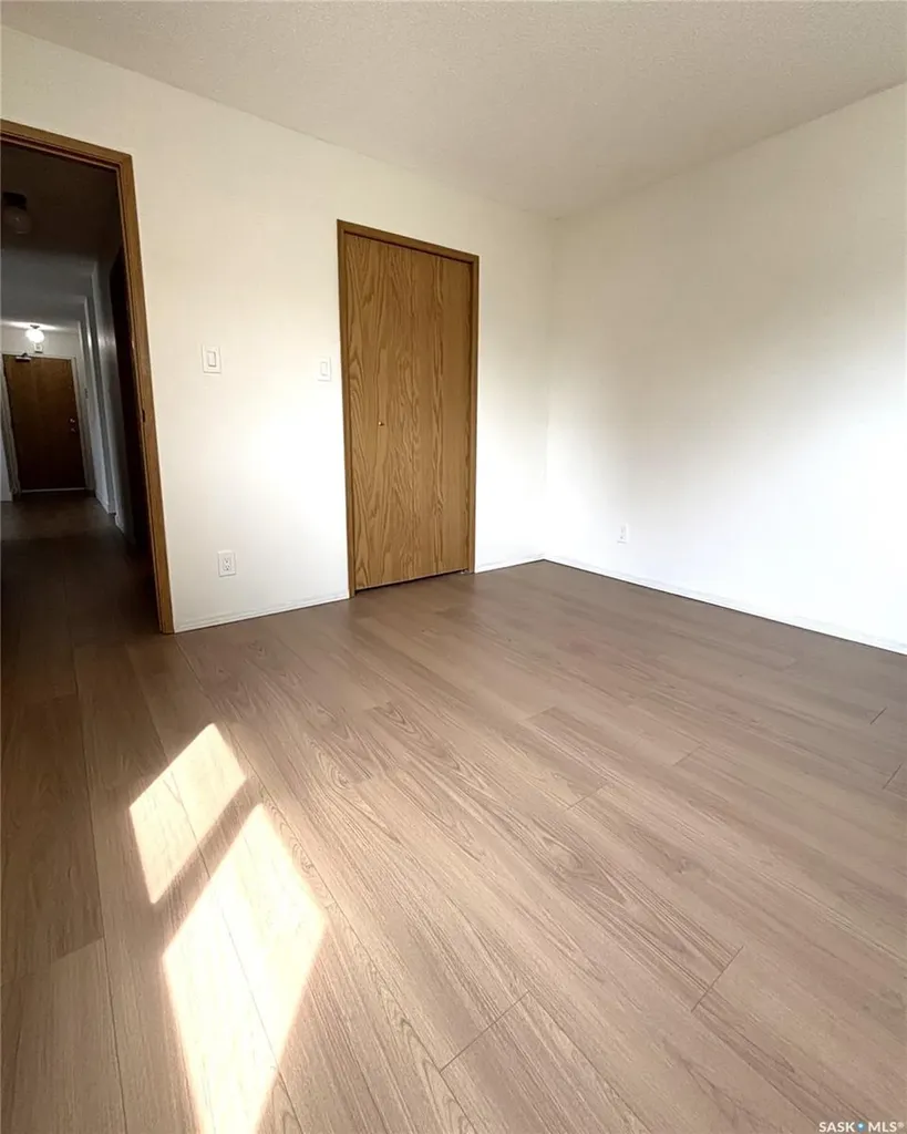 385 Kingsmere Boulevard Saskatoon SK S7J 4J6