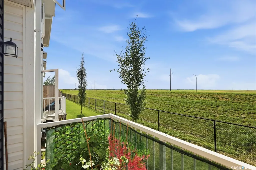 510 Kloppenburg Crescent Saskatoon SK S7W 0X8