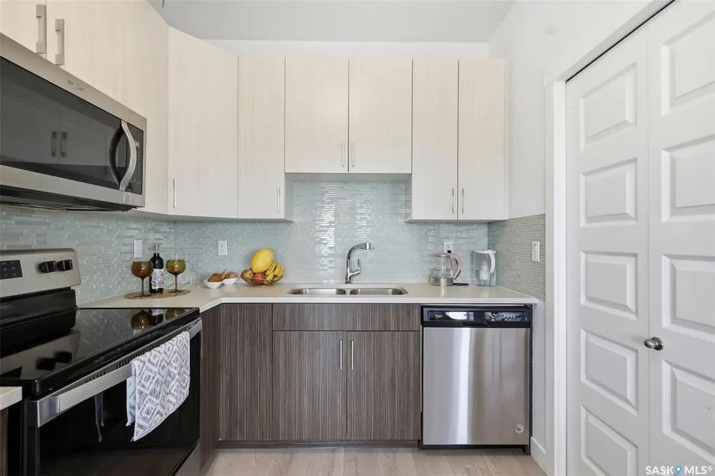 510 Kloppenburg Crescent Saskatoon SK S7W 0X8
