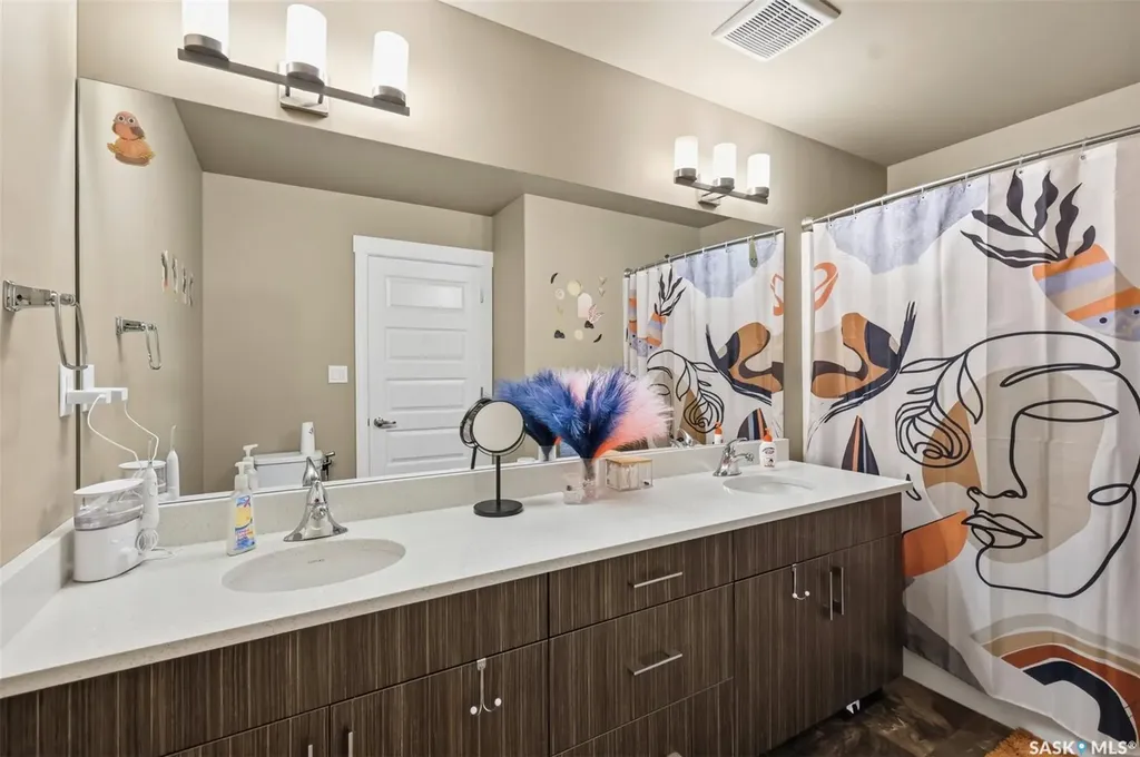 510 Kloppenburg Crescent Saskatoon SK S7W 0X8