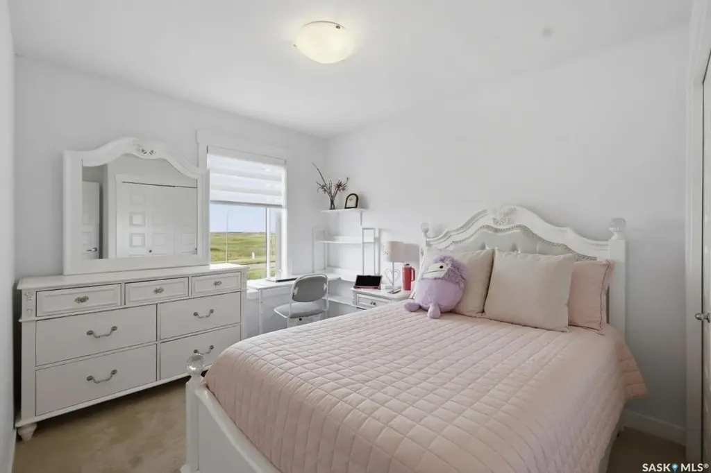 510 Kloppenburg Crescent Saskatoon SK S7W 0X8