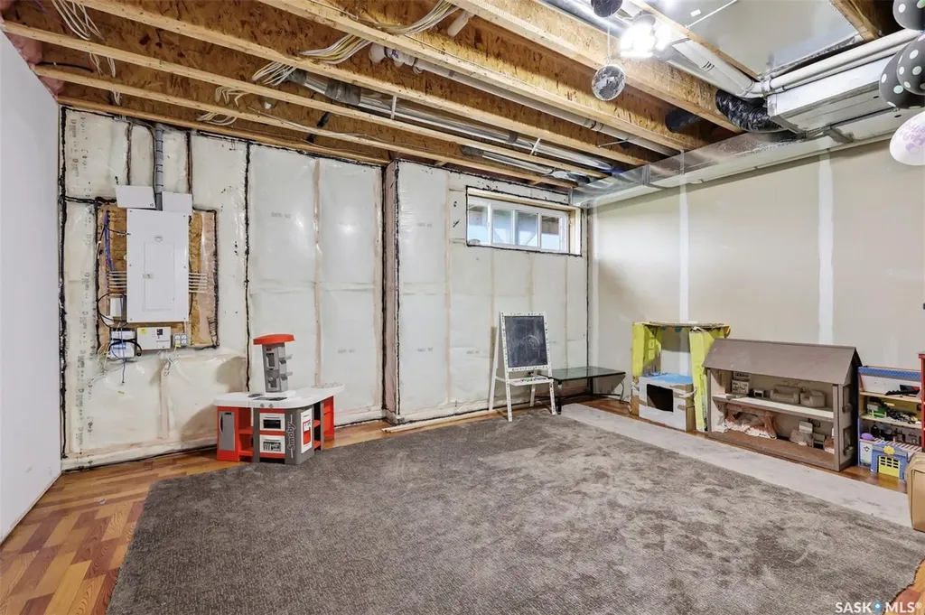 510 Kloppenburg Crescent Saskatoon SK S7W 0X8