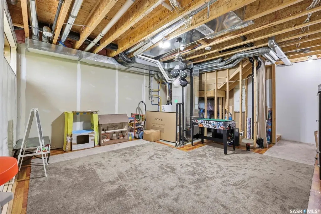 510 Kloppenburg Crescent Saskatoon SK S7W 0X8