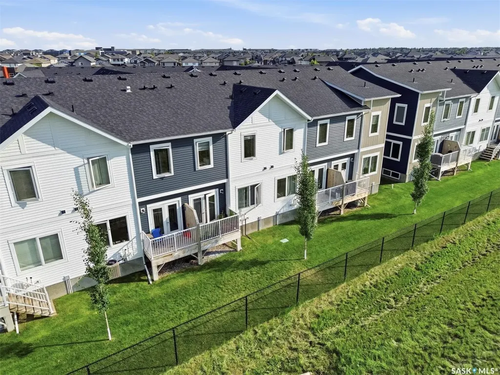 510 Kloppenburg Crescent Saskatoon SK S7W 0X8