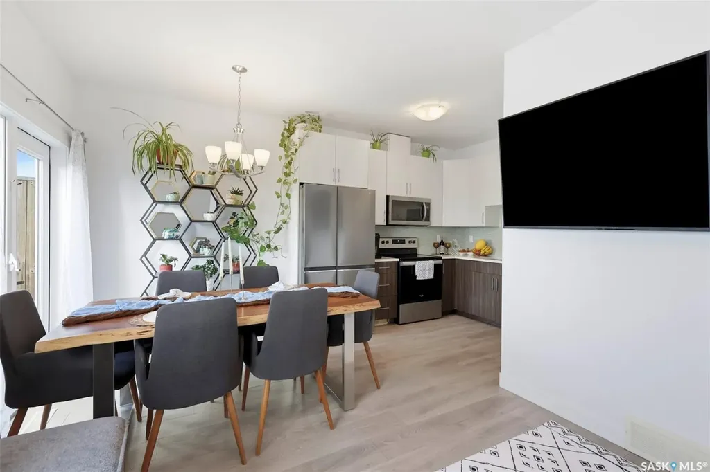 510 Kloppenburg Crescent Saskatoon SK S7W 0X8