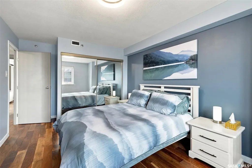 315 5th Avenue N Saskatoon SK S7K 5Z8