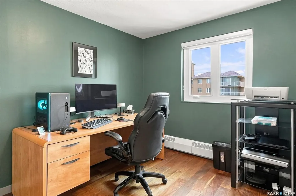 315 5th Avenue N Saskatoon SK S7K 5Z8