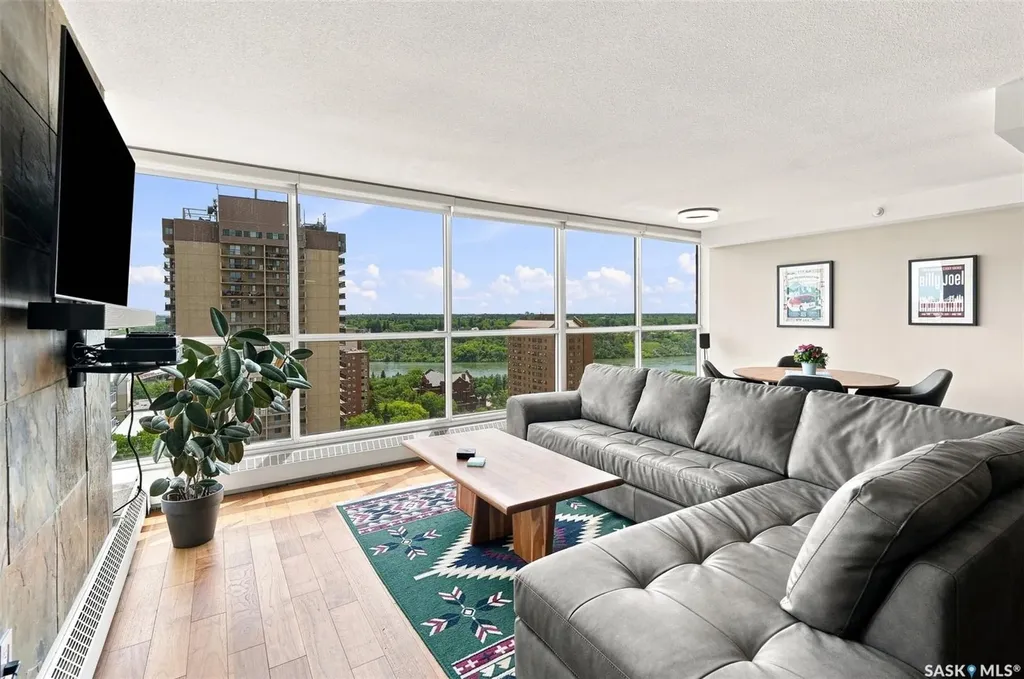 315 5th Avenue N Saskatoon SK S7K 5Z8