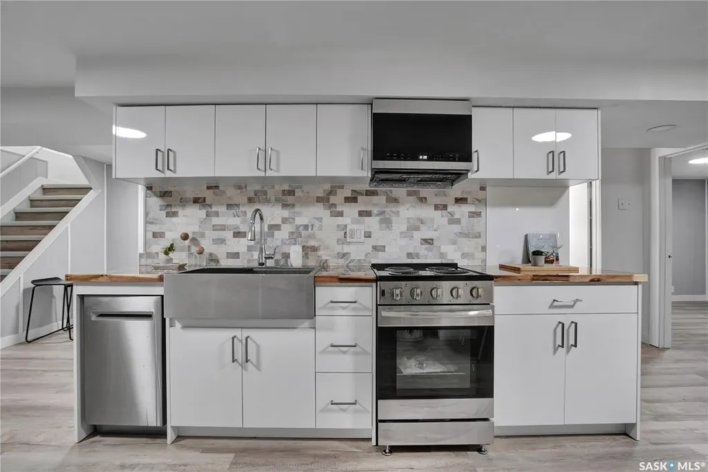 2945 Preston Avenue S Saskatoon SK S7J 2G8