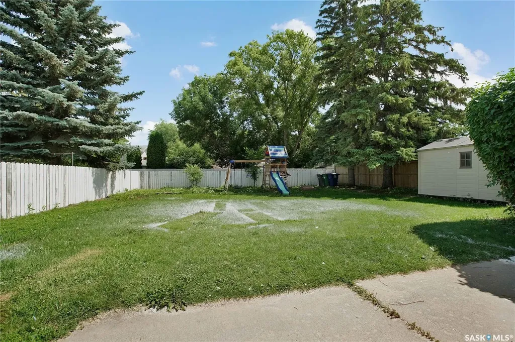 2945 Preston Avenue S Saskatoon SK S7J 2G8