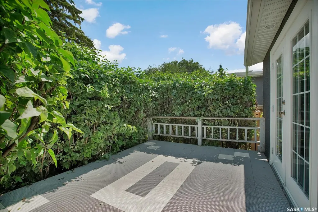 2945 Preston Avenue S Saskatoon SK S7J 2G8