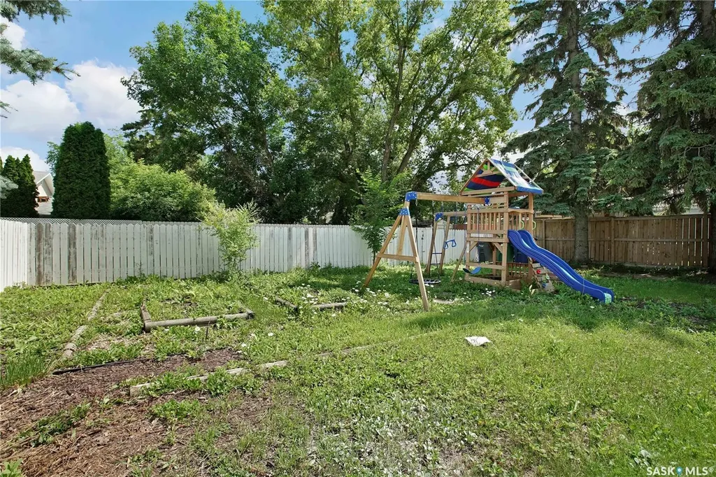 2945 Preston Avenue S Saskatoon SK S7J 2G8