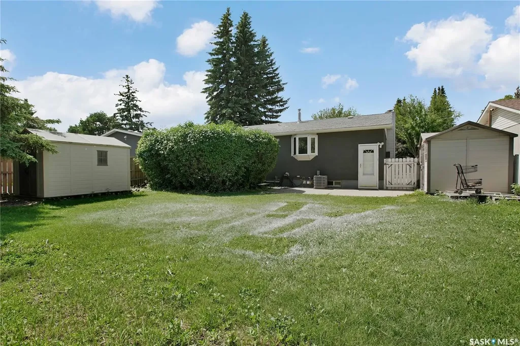 2945 Preston Avenue S Saskatoon SK S7J 2G8