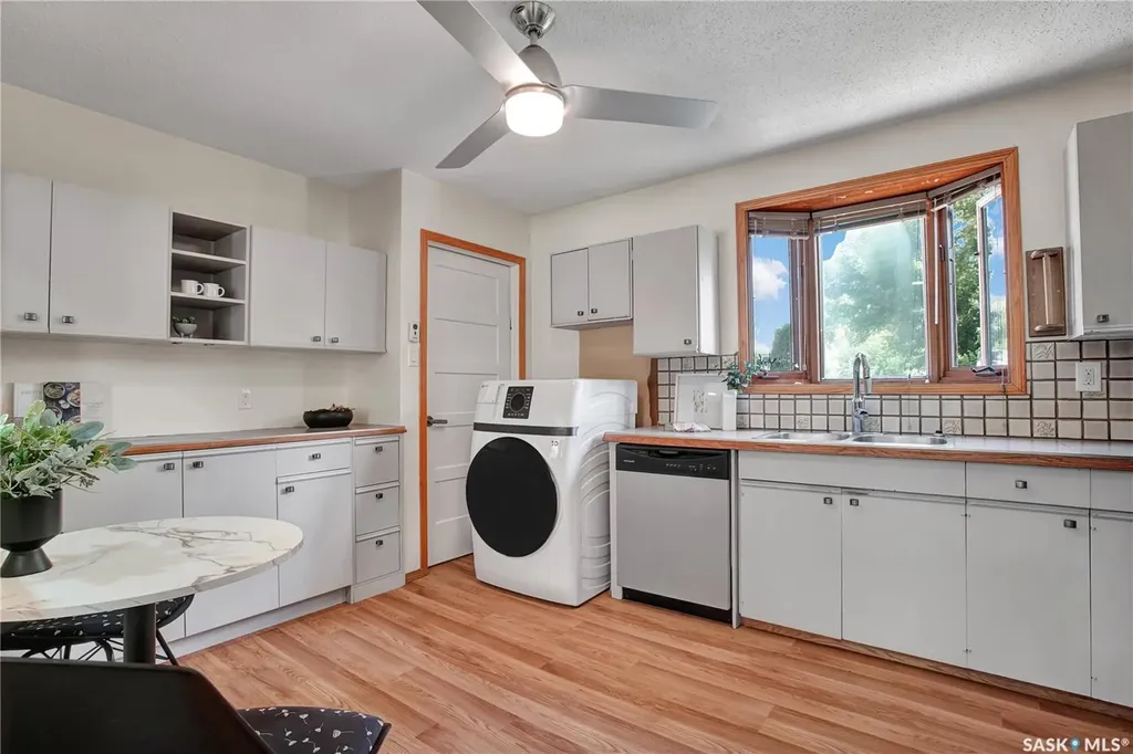 2945 Preston Avenue S Saskatoon SK S7J 2G8