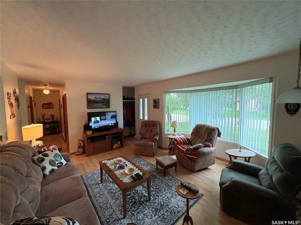 206 March Avenue E Langenburg SK S0A 2A0