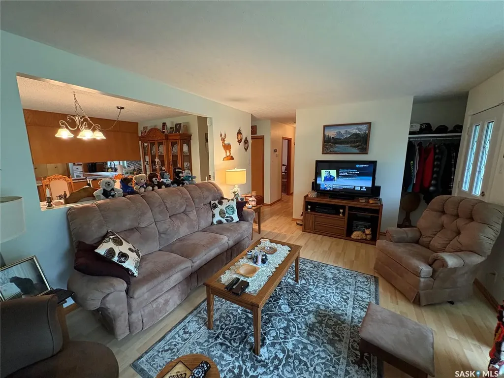 206 March Avenue E Langenburg SK S0A 2A0