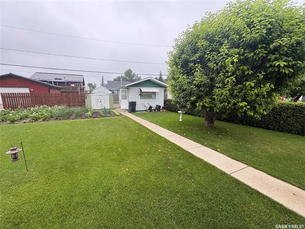 206 March Avenue E Langenburg SK S0A 2A0