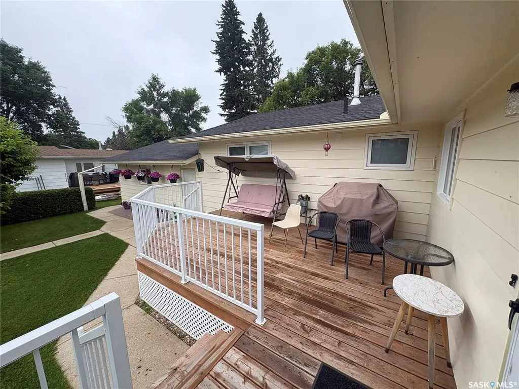 206 March Avenue E Langenburg SK S0A 2A0