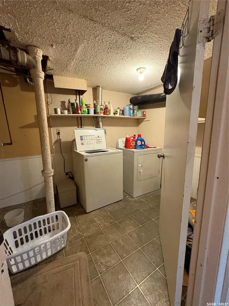 561 18th Street E Prince Albert SK S6V 1H8