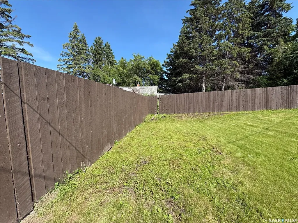 561 18th Street E Prince Albert SK S6V 1H8
