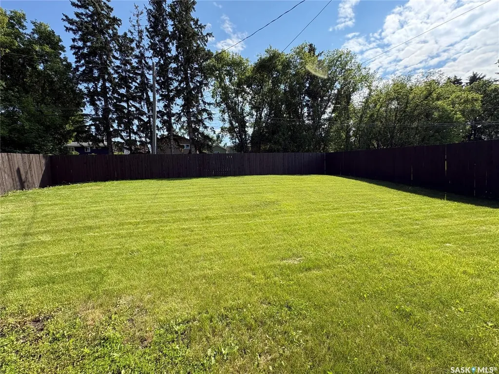 561 18th Street E Prince Albert SK S6V 1H8
