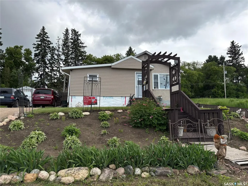 561 18th Street E Prince Albert SK S6V 1H8