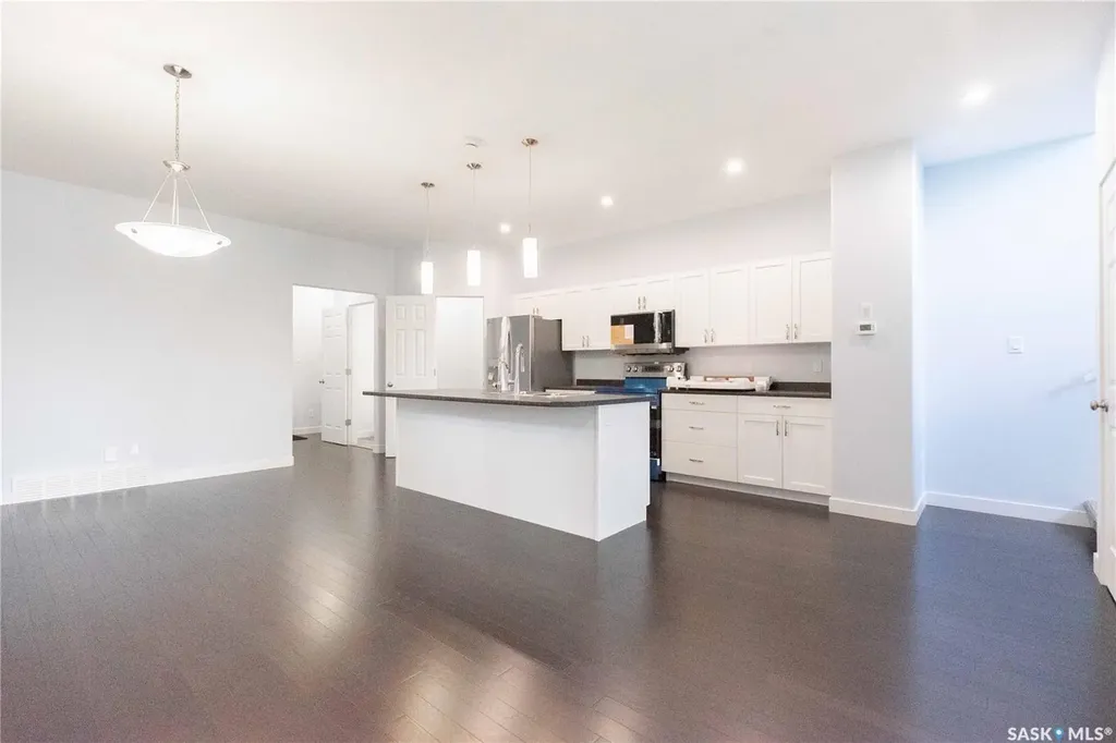 1337 Montague Street Regina SK S4T 3J1
