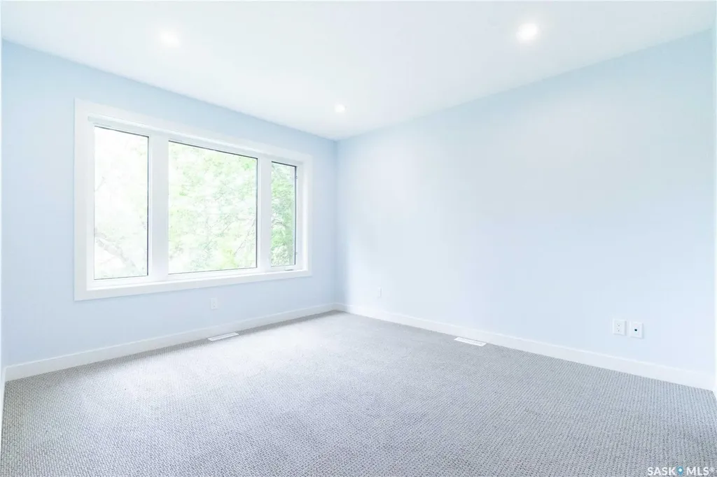 1337 Montague Street Regina SK S4T 3J1