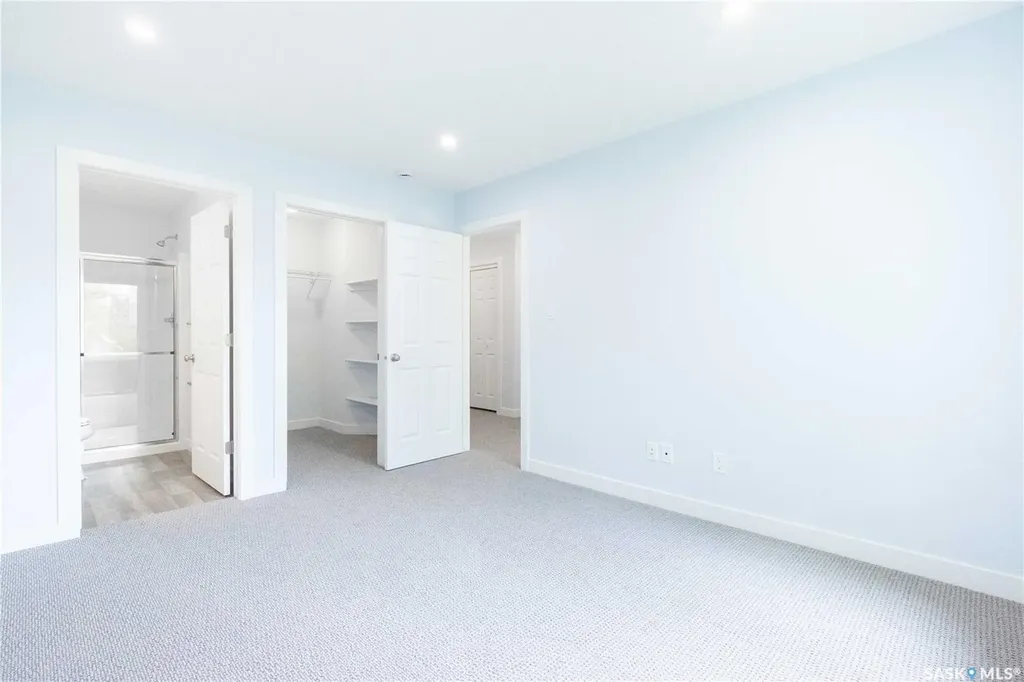 1337 Montague Street Regina SK S4T 3J1