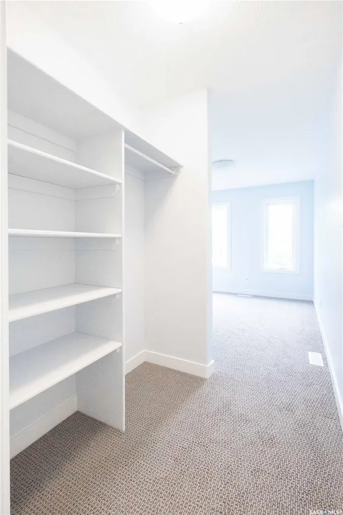 1337 Montague Street Regina SK S4T 3J1