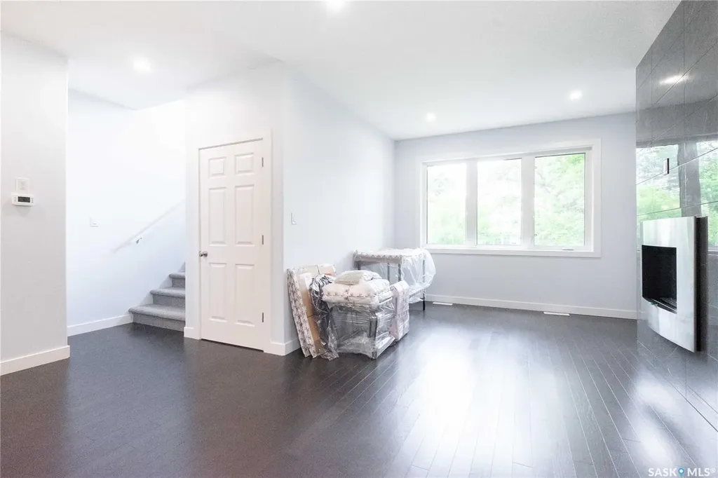 1337 Montague Street Regina SK S4T 3J1