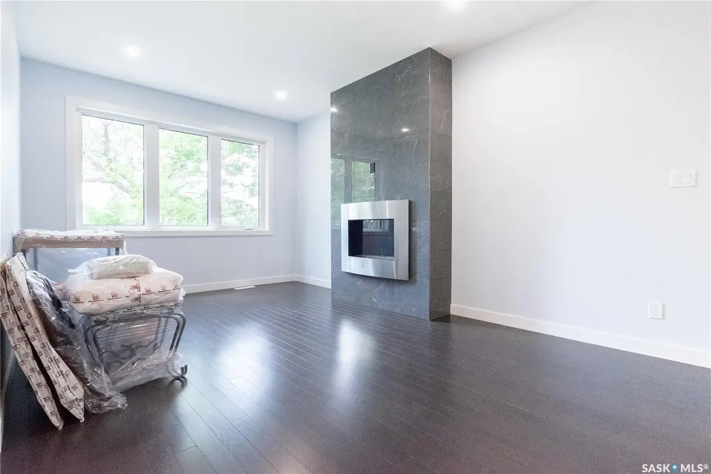 1337 Montague Street Regina SK S4T 3J1