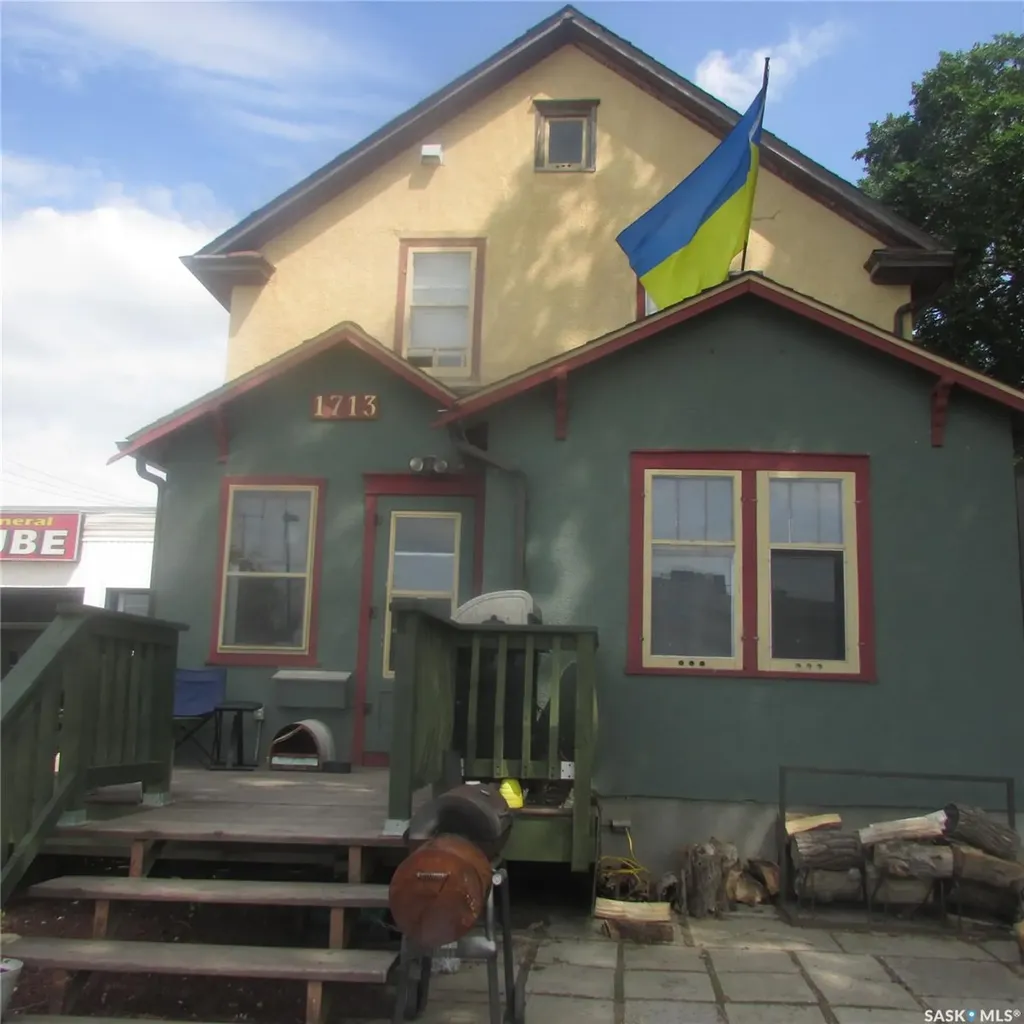 1713 St John Street Regina SK S4P 1R8