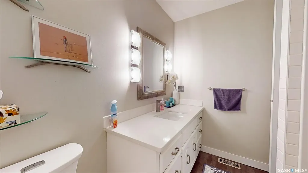 30 Rosewood Place Regina SK S4S 5N5
