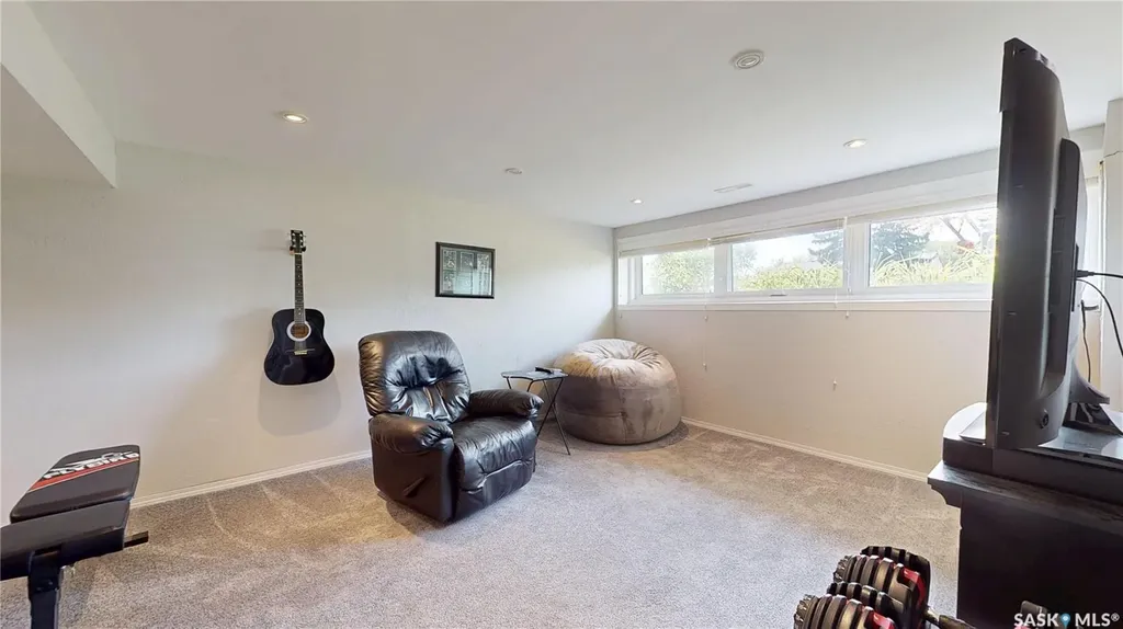 30 Rosewood Place Regina SK S4S 5N5