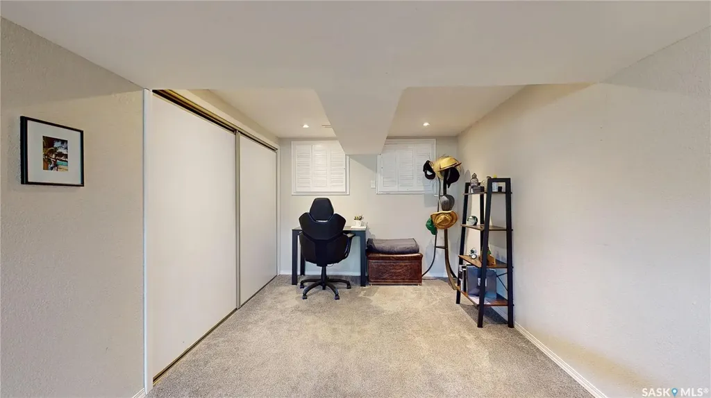 30 Rosewood Place Regina SK S4S 5N5
