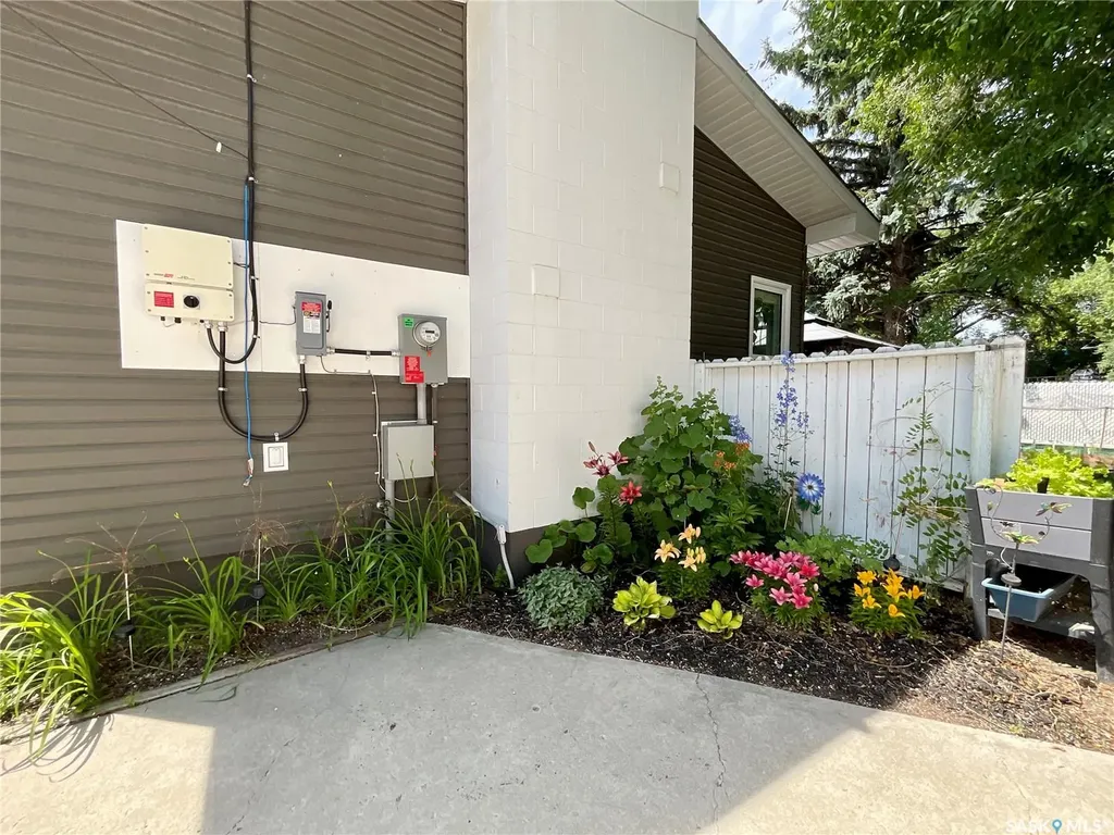 30 Rosewood Place Regina SK S4S 5N5