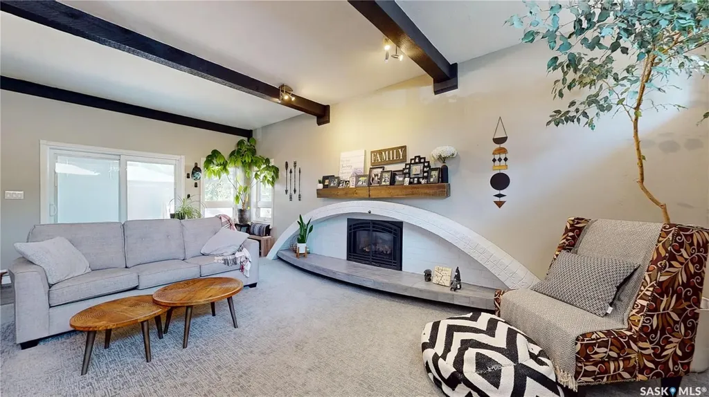 30 Rosewood Place Regina SK S4S 5N5