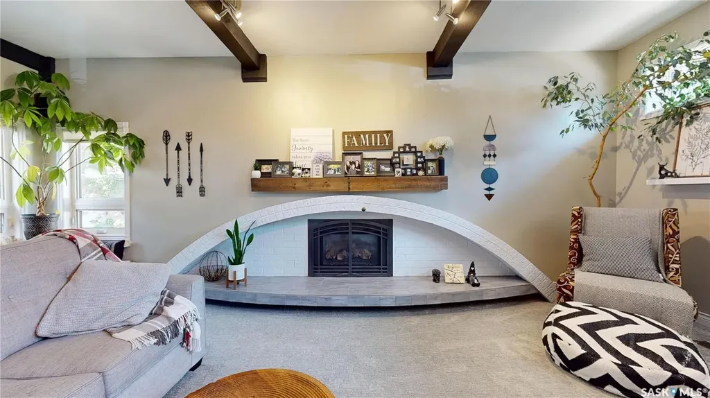 30 Rosewood Place Regina SK S4S 5N5