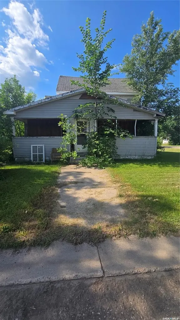 816 Pacific Avenue Carnduff SK S0C 0S0
