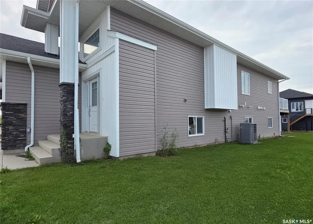 226 Nightingale Road Saskatoon SK S7L 6Y1